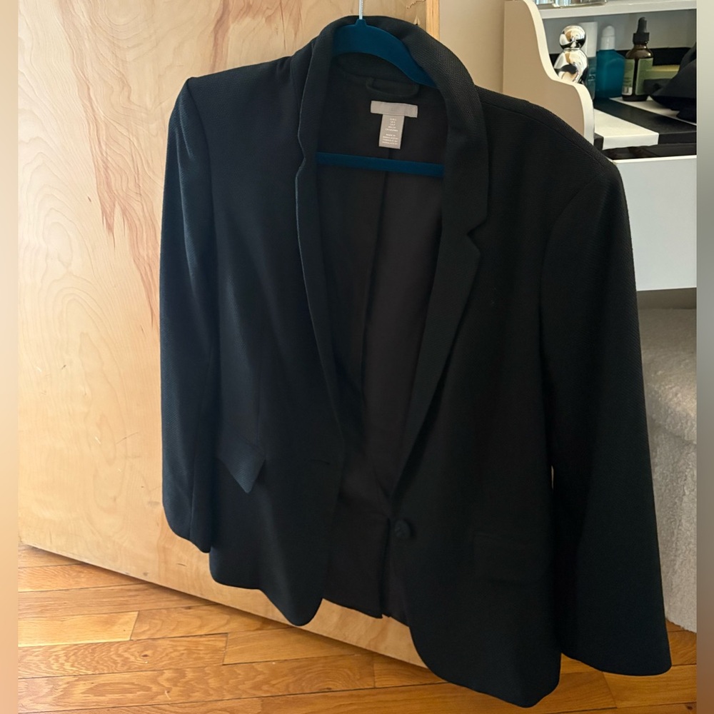 Black Textured Single-Button Blazer